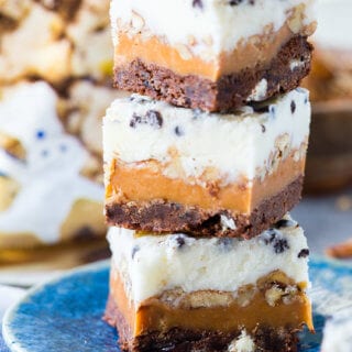 Delicious cookies and cream caramel layer bars