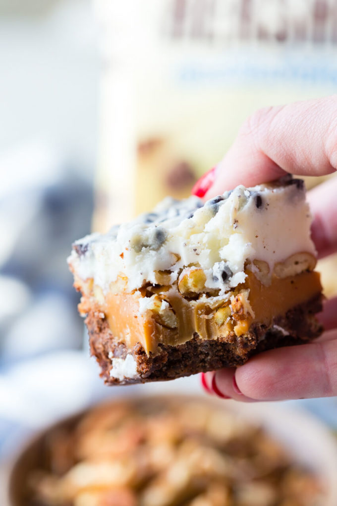 Cookies and cream caramel layer bars