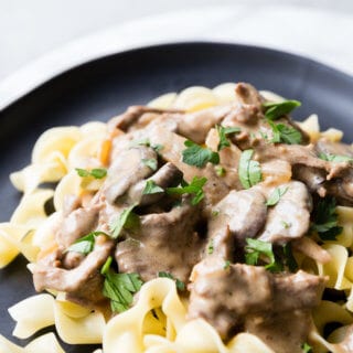 nstant Pot beef stroganoff, beef stroganoff made in the pressure cooker