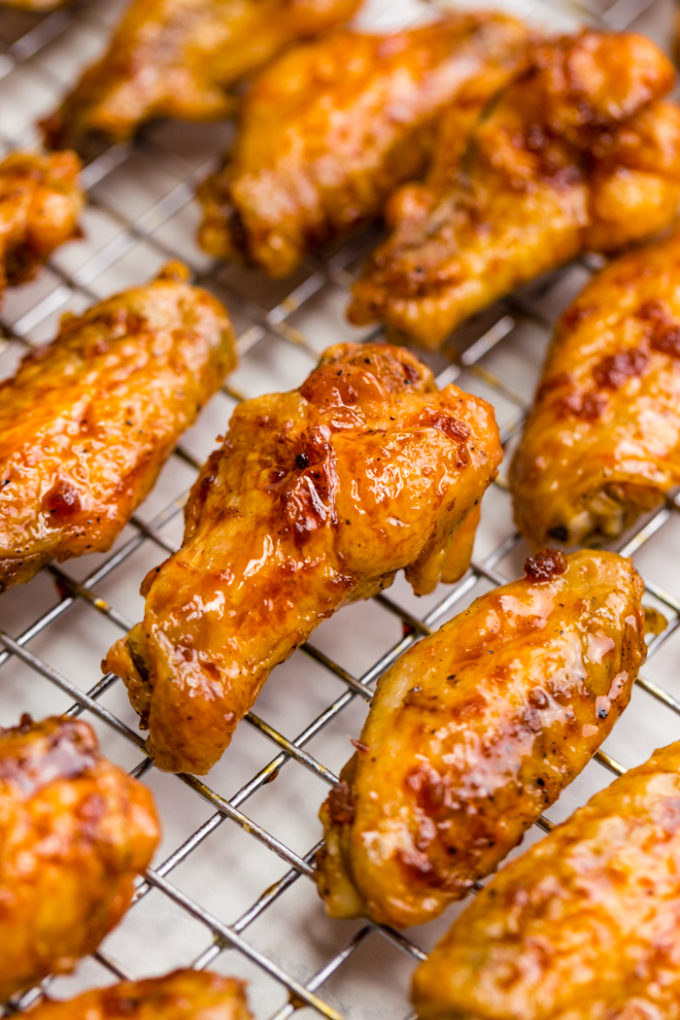 Chicken wings on a cooling rack, close up photo