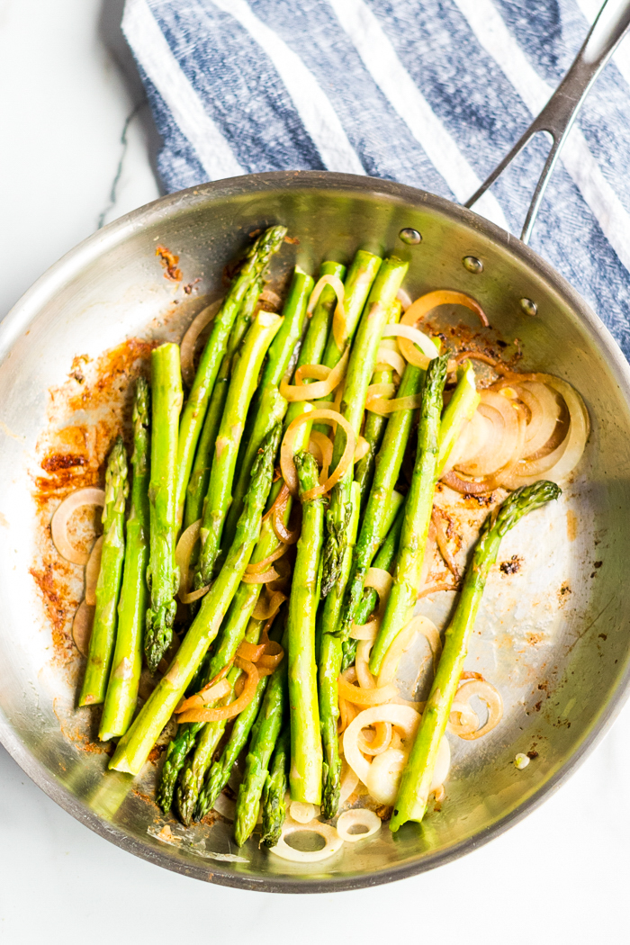 Creamy lemon chicken and asparagus, cook your asparagus and onions