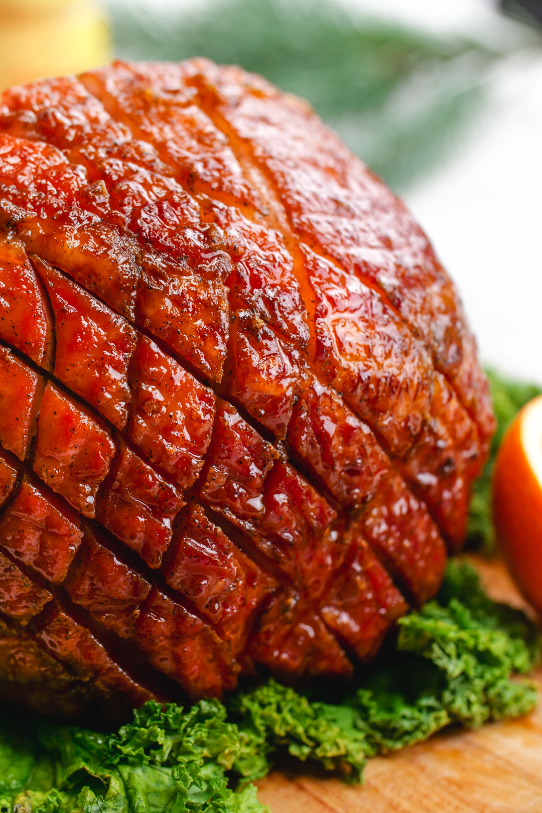 A perfectly scoured and glazed ham