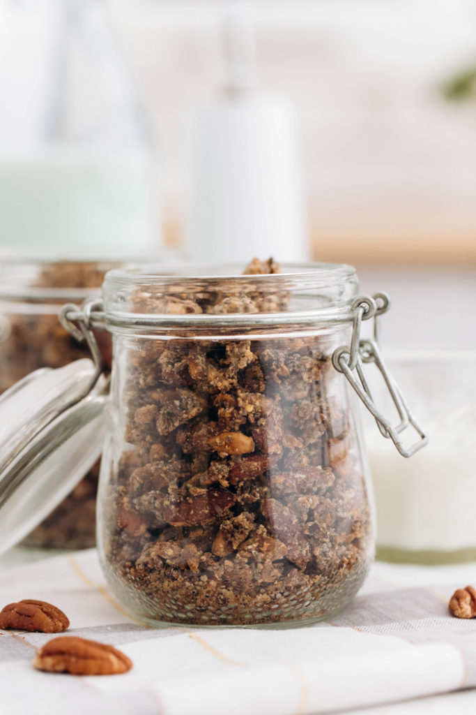 Homemade Granola (Low Carb) - Easy Peasy Meals