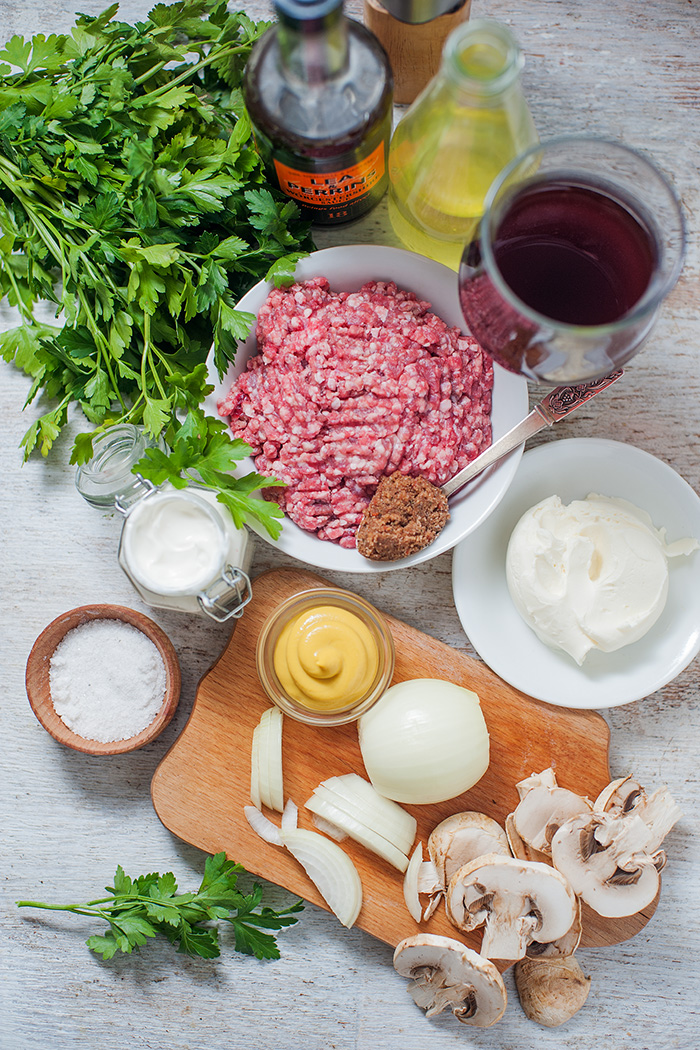 raw ingredients for low carb beef stroganoff