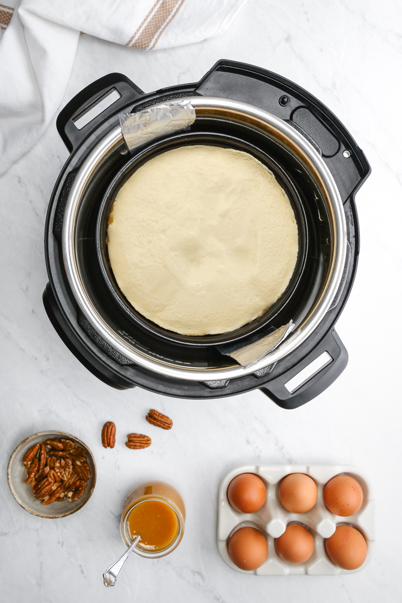 An instant pot cheesecake made in the pressure cooker