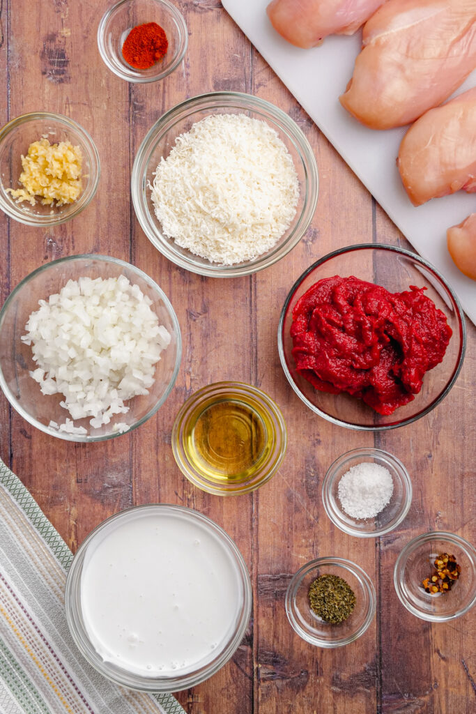 ingredients to make chicken poodoro