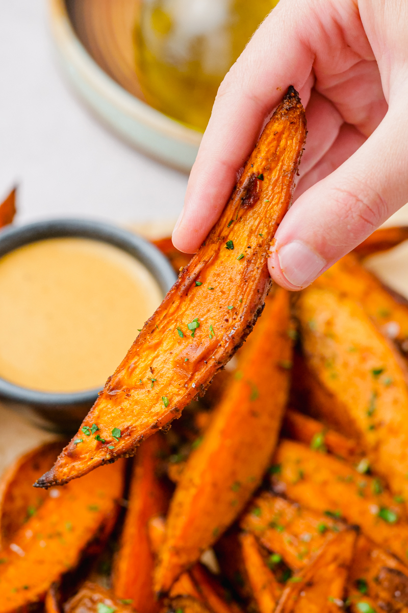 Serving sweet potato fries