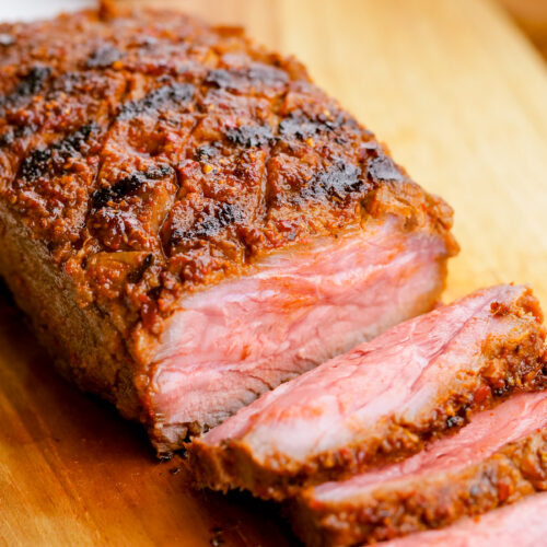 Sirloin steak, sliced after being grilled