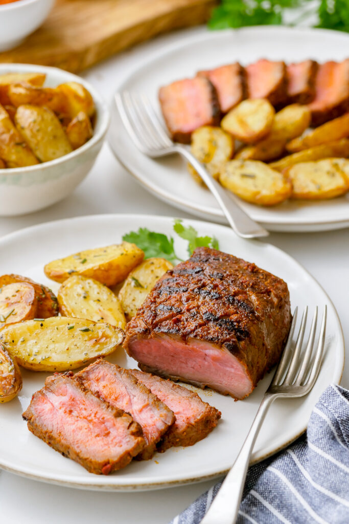 Sirloin steak cooked with fingerling potatoes