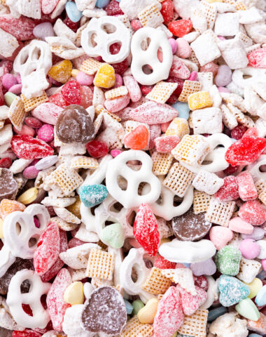 A valentine snack mix that is crunchy, chewy, sweet, and salty. The perfect combo.