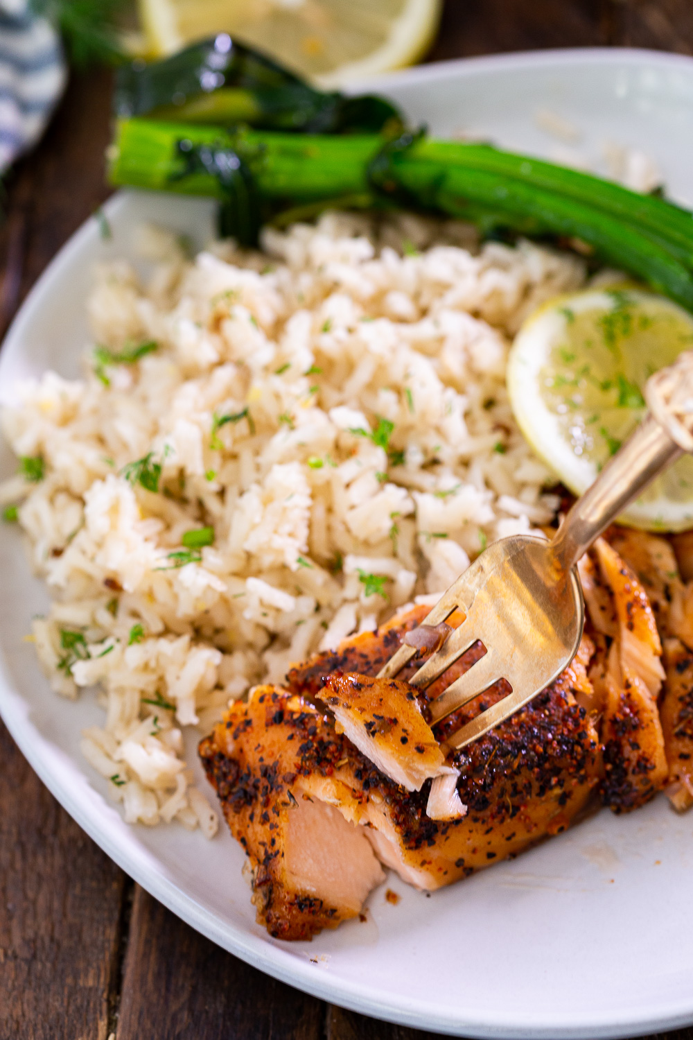 Lemon Dill Rice with Cedar Bay Grilling Company Salmon, a fragrant and easy to make rice dish that perfectly accompanies salmon for Lent. 