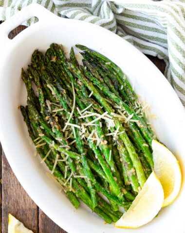 Air fryer asparagus, crisp tender asparagus with tons of amazing flavor. Thrown together in a few minutes.