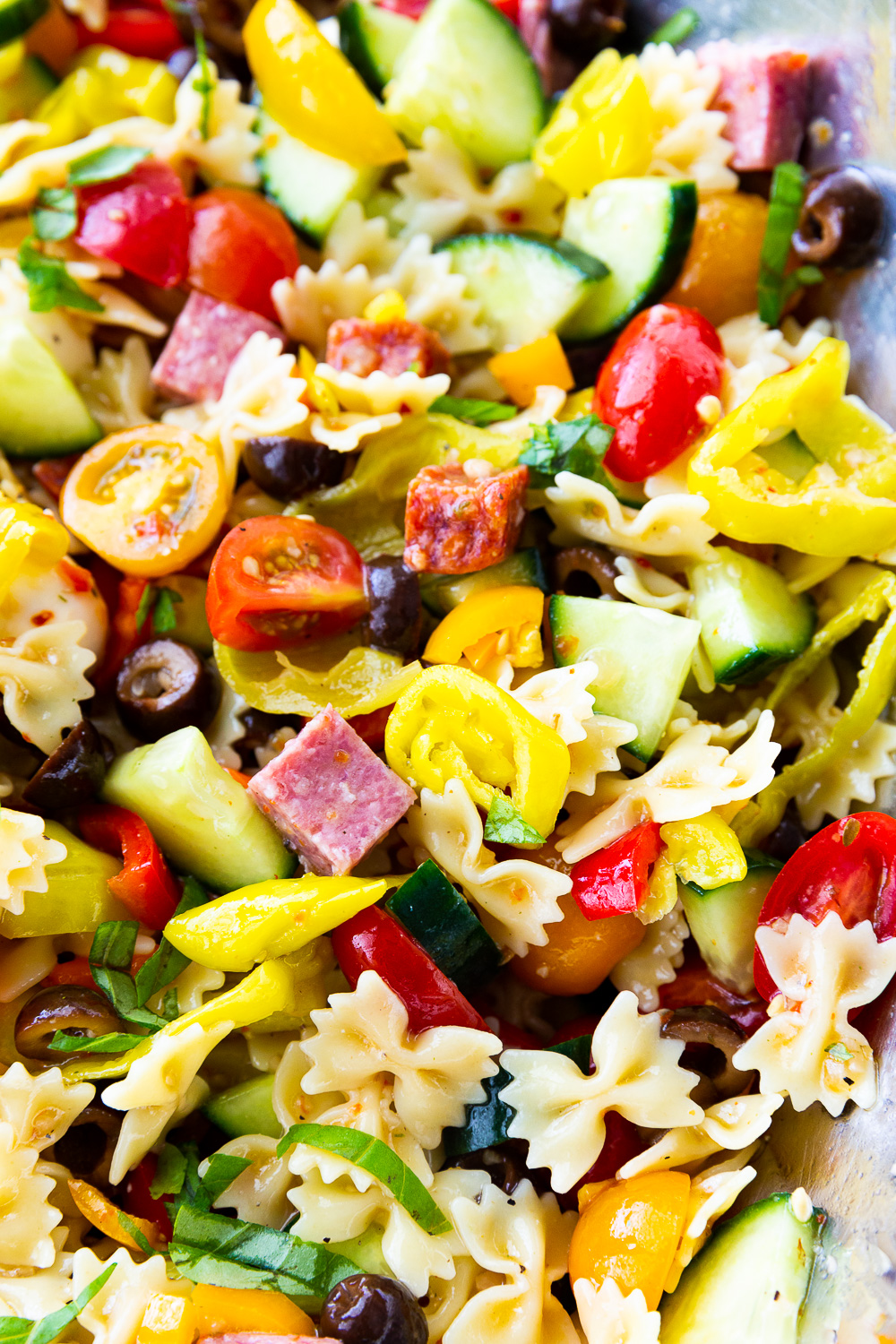 Pasta salad, an easy pasta salad with a 2 ingredient dressing. 