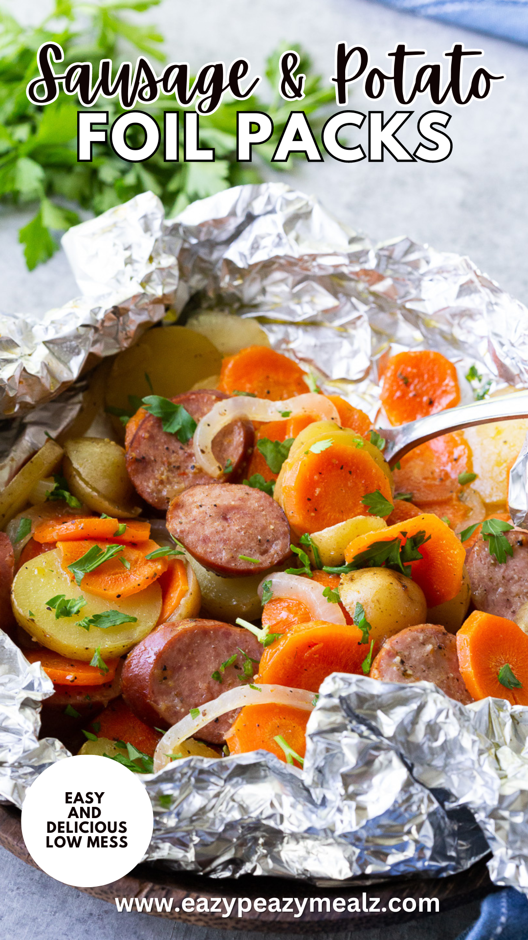 Sausage and Potato foil packs are loaded with tender potatoes and carrots, aromatic onion, and smoked sausage all flavored with the perfect spice. 