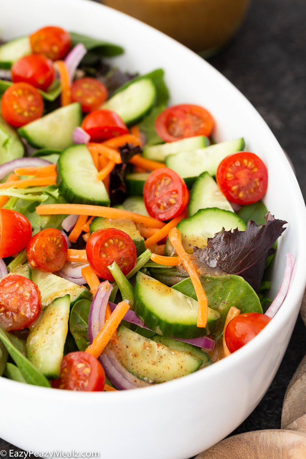 A delicious tossed green salad.