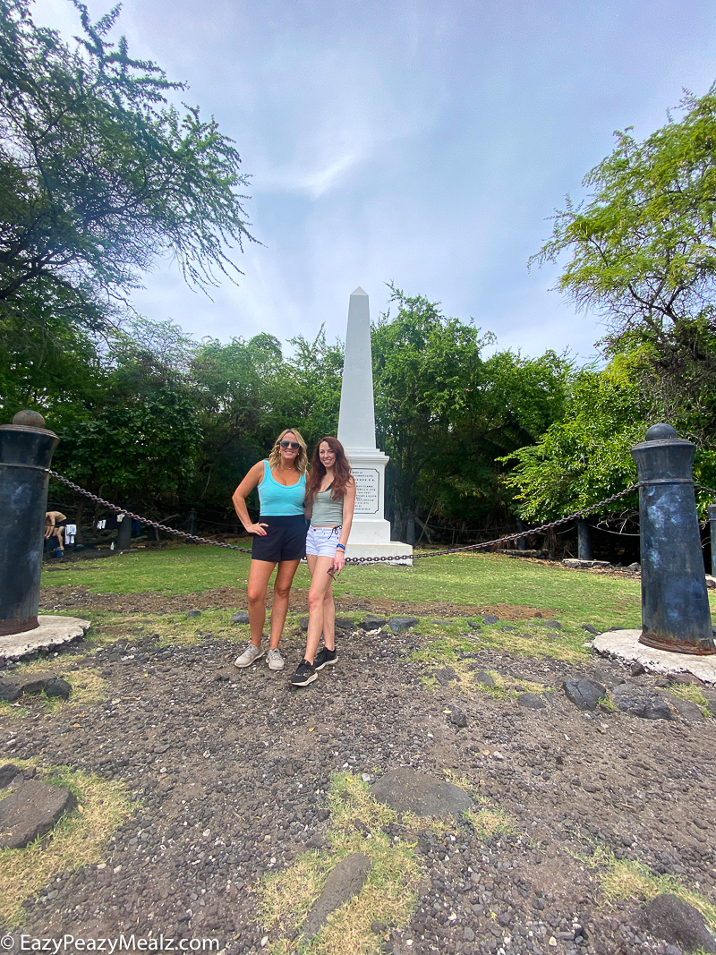 Hiking to Captain Cook's Monument