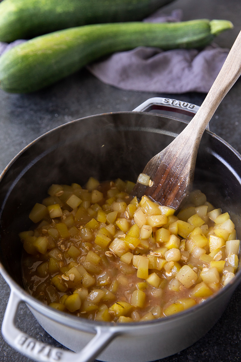 Zucchini filling for a crisp