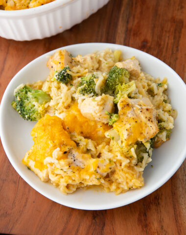 This Chicken Broccoli Rice Casserole is the ultimate easy comfort food — made with tender chicken, cheesy broccoli rice, and just a few simple ingredients. Perfect for busy weeknights or cozy family dinners!