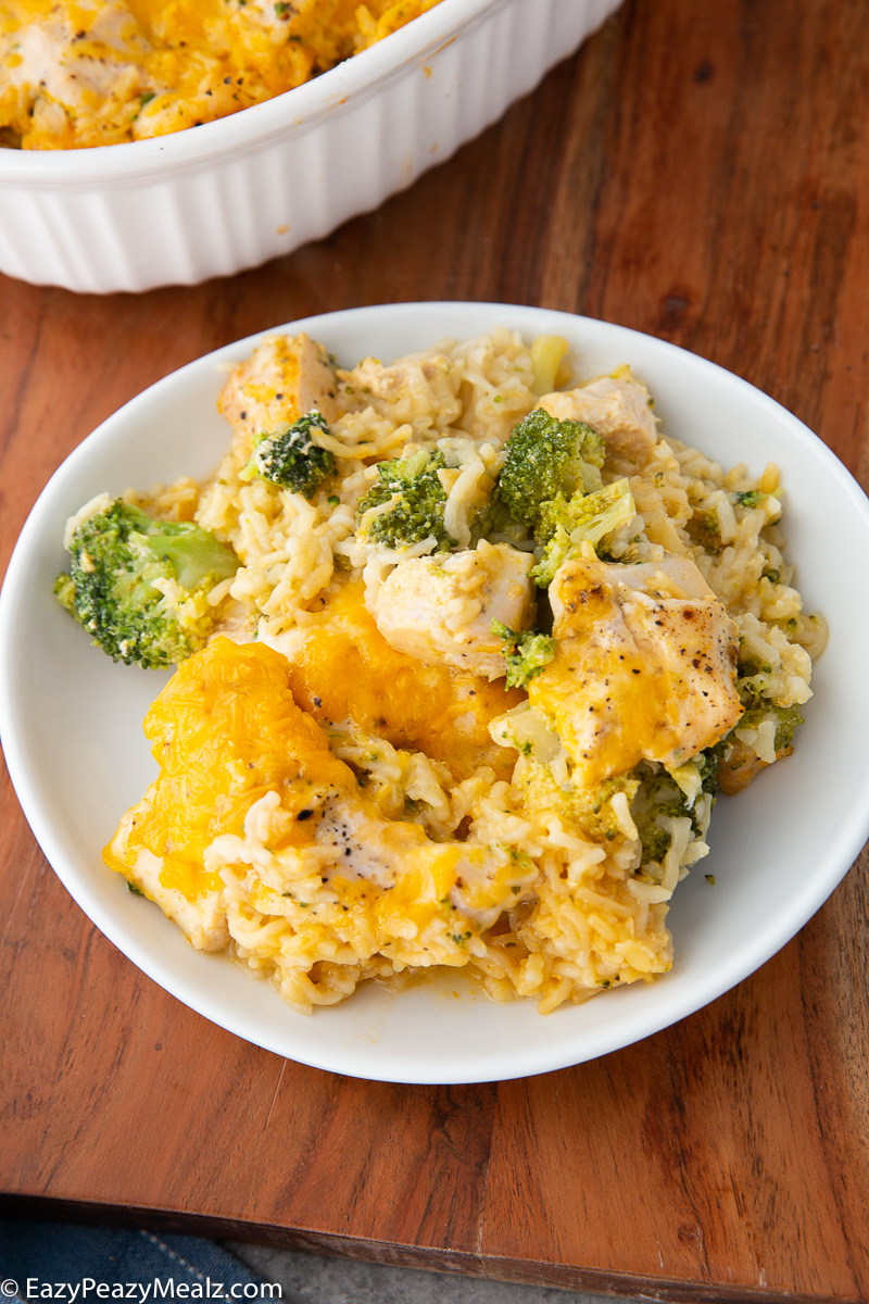 This Chicken Broccoli Rice Casserole is the ultimate easy comfort food — made with tender chicken, cheesy broccoli rice, and just a few simple ingredients. Perfect for busy weeknights or cozy family dinners!