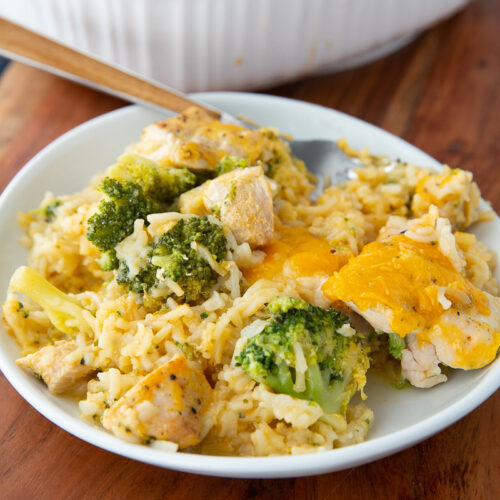 This Chicken Broccoli Rice Casserole is the ultimate easy comfort food — made with tender chicken, cheesy broccoli rice, and just a few simple ingredients. Perfect for busy weeknights or cozy family dinners!