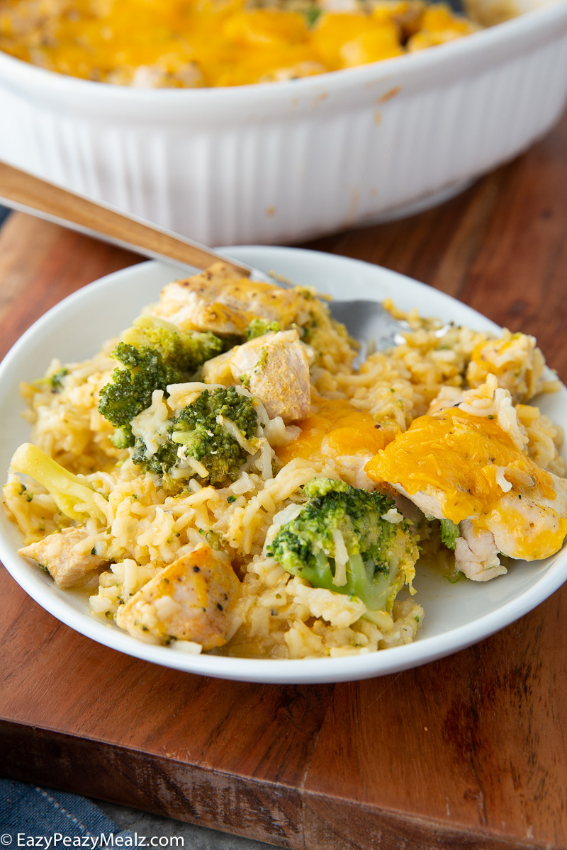 This Chicken Broccoli Rice Casserole is the ultimate easy comfort food — made with tender chicken, cheesy broccoli rice, and just a few simple ingredients. Perfect for busy weeknights or cozy family dinners!