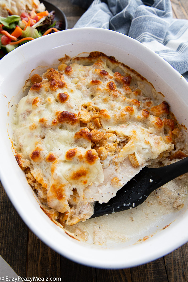 Caesar chicken bake, a tasty baked chicken with crunchy croutons and creamy sauce. 