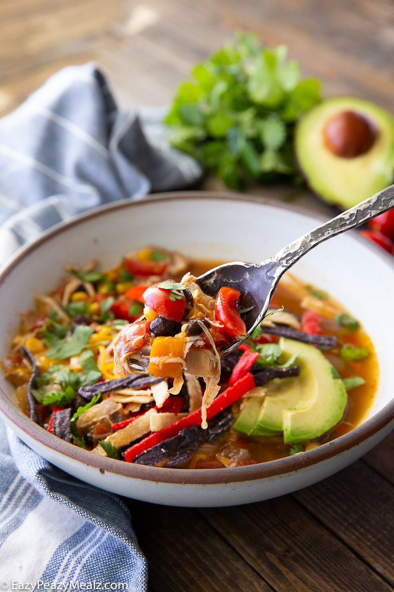 Slow cooker chicken tortilla soup