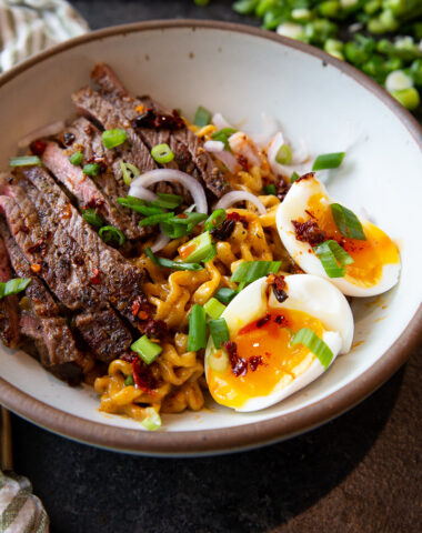A good garlic butter steak cheesy ramen