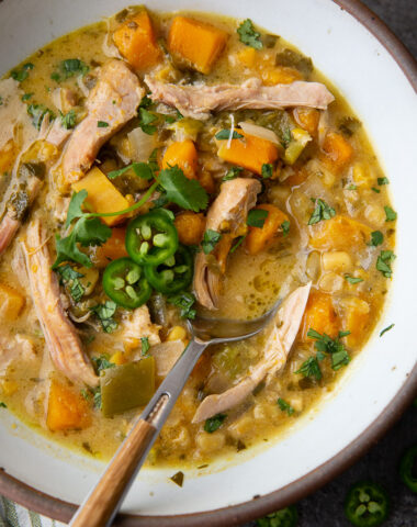 Slow cooker butternut squash white chicken chili